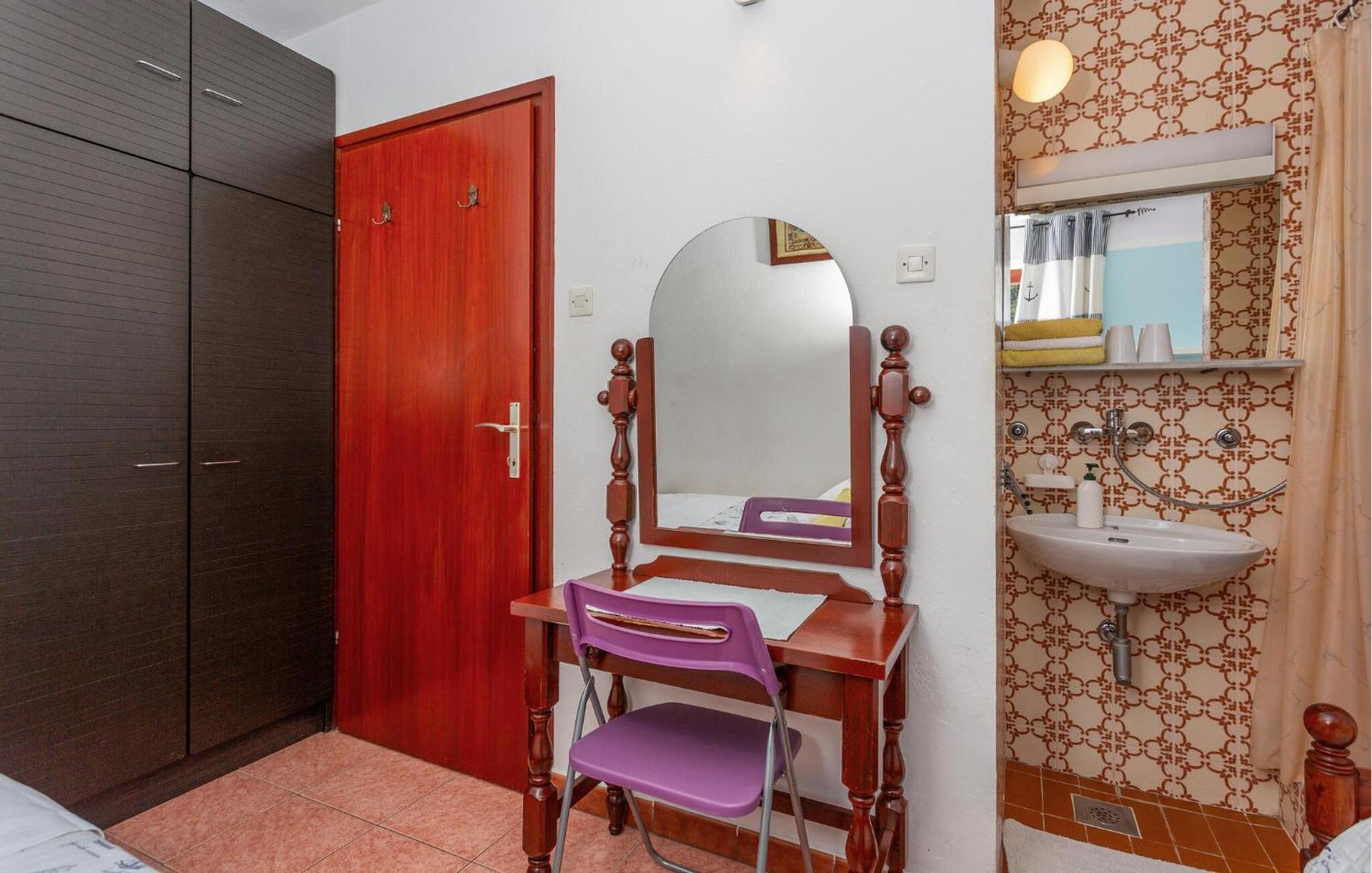 3 Bedroom Stunning Apartment In Krk Krk Town Dış mekan fotoğraf