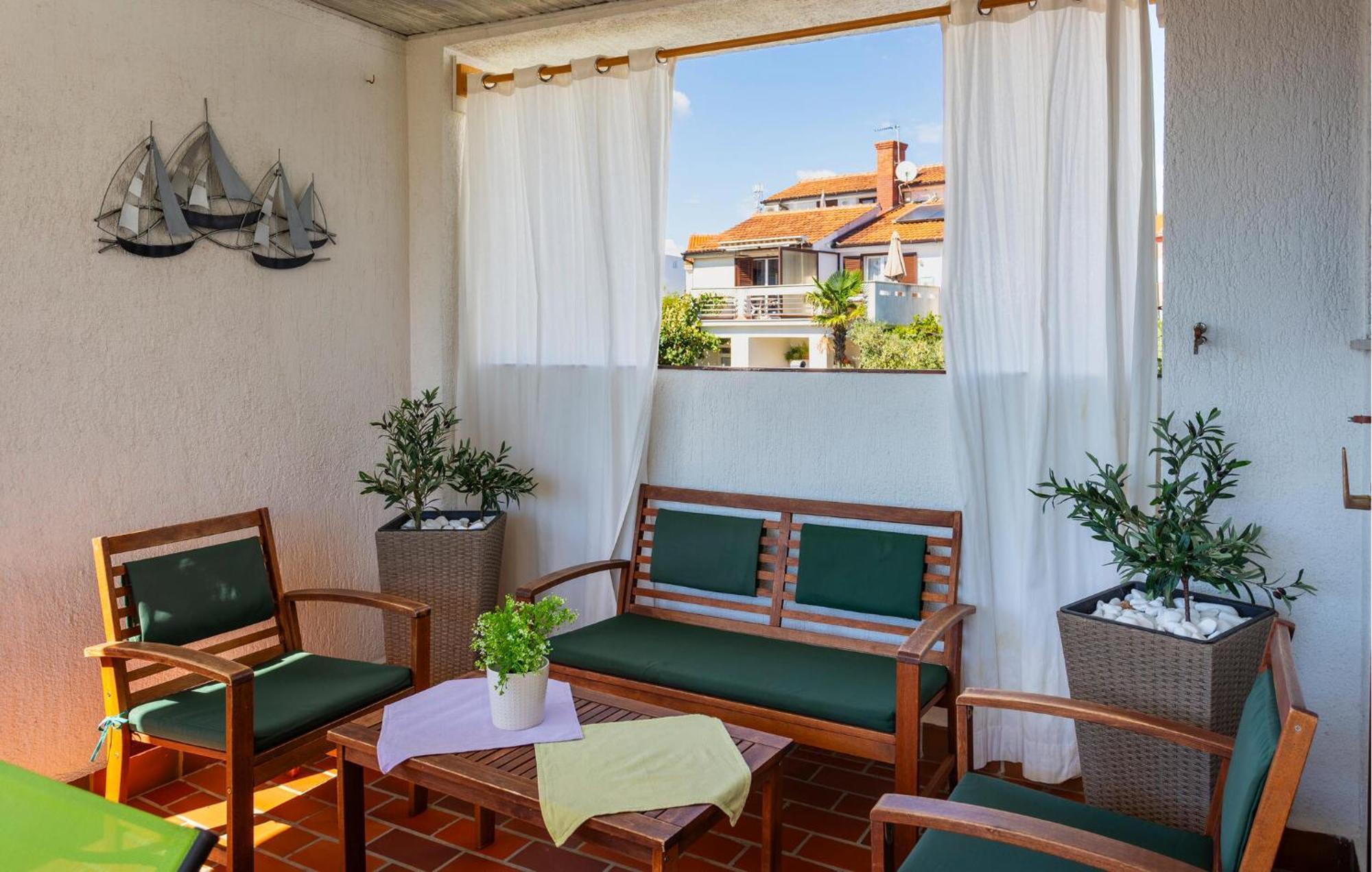 3 Bedroom Stunning Apartment In Krk Krk Town Dış mekan fotoğraf