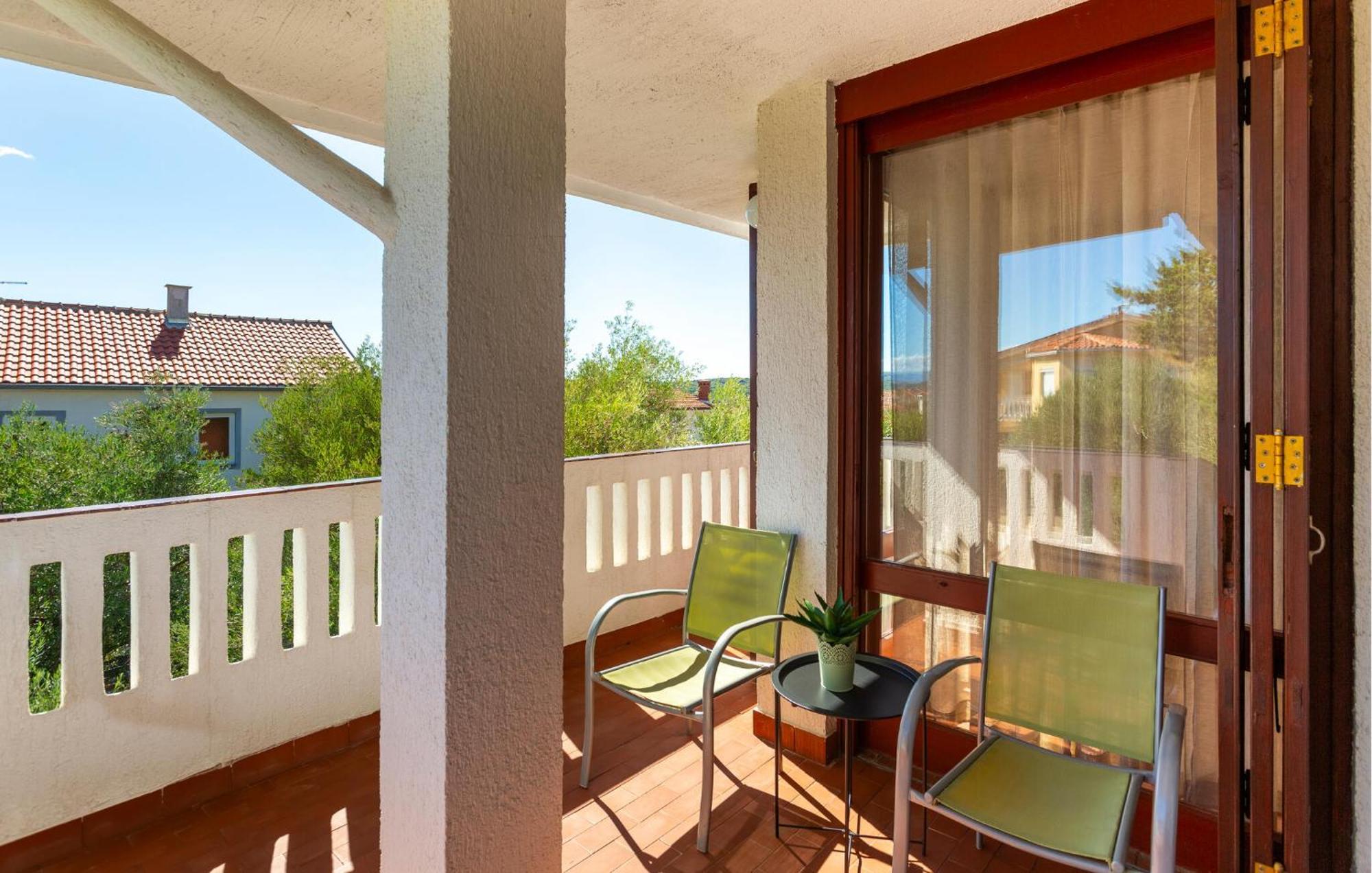 3 Bedroom Stunning Apartment In Krk Krk Town Dış mekan fotoğraf